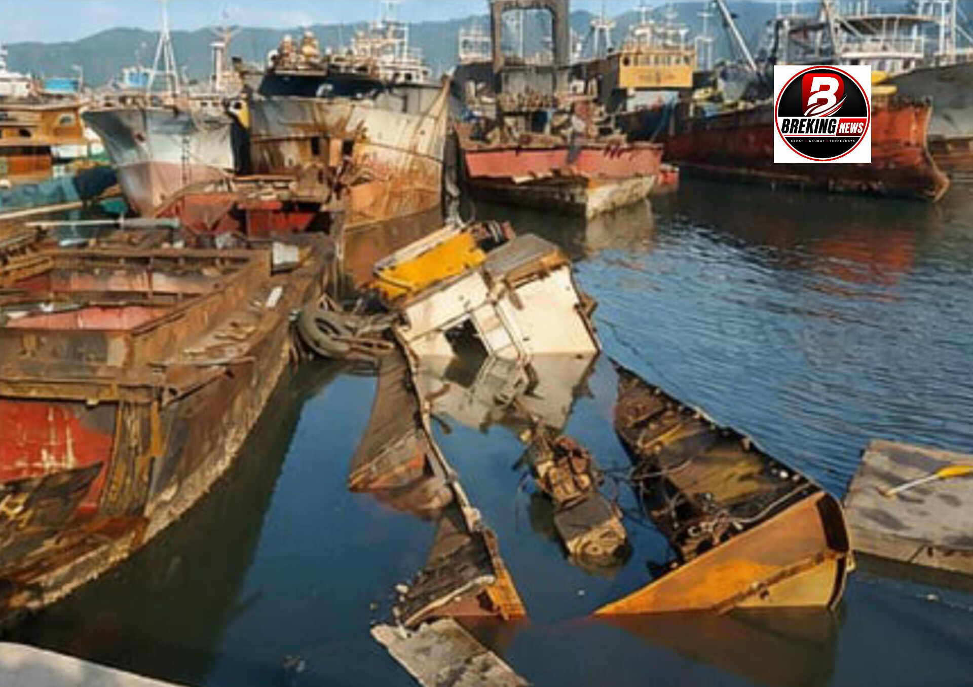 PEMOTONGAN KAPAL PT DELTA MULTI METAL PERKASA DI BITUNG DISEWAKURI: AKTIVIS GEGERKAN DPRD, DESAK SIDANG DENGAR SAKSI DAN TINDAK TEGAS BERDASARKAN KUHP BARU
